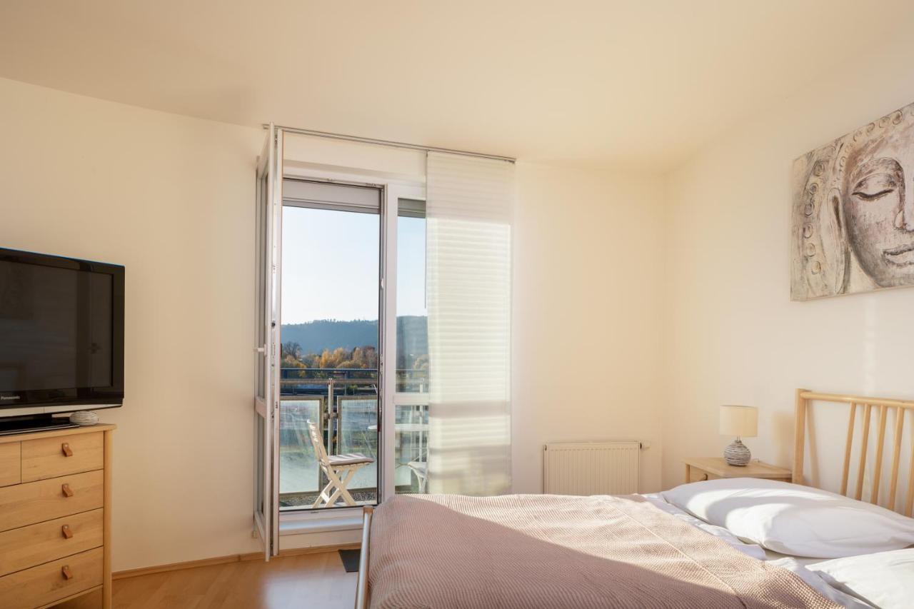 Sunny Apartment In Modrany By Prague Days Eksteriør billede
